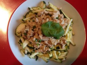 Zucchini mit Knoblauch und Chili-Tofu